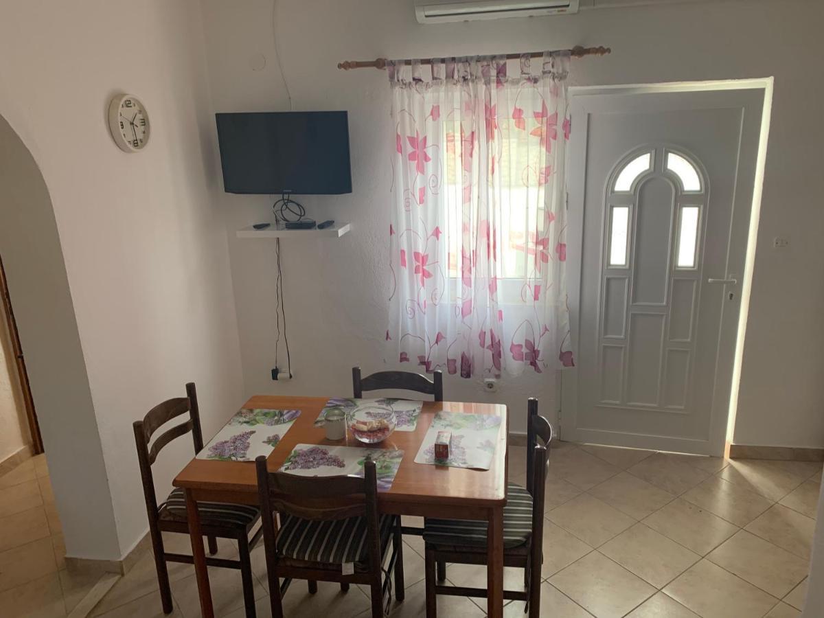 Apartments Marko Trogir Exterior photo