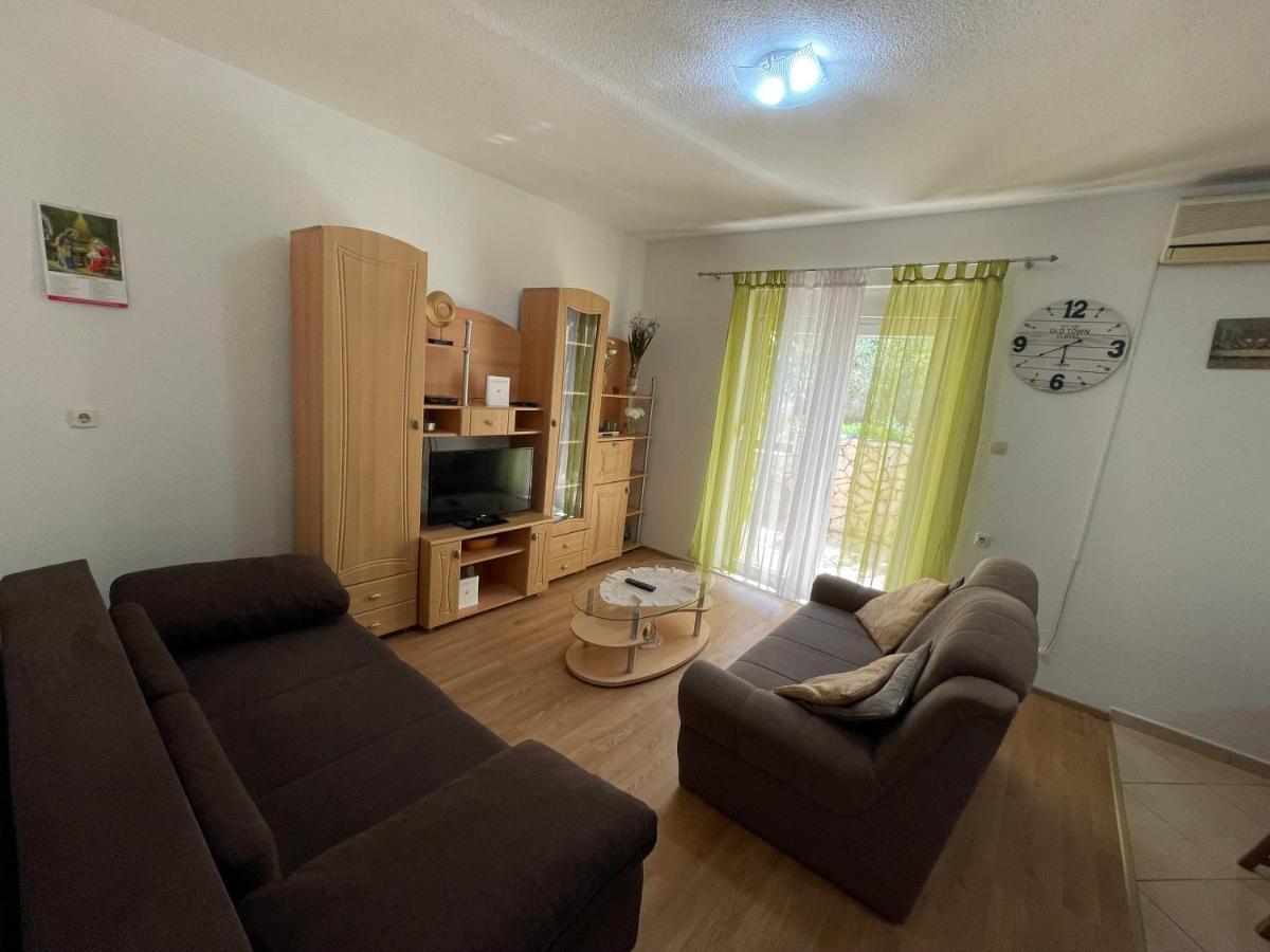 Apartments Marko Trogir Exterior photo