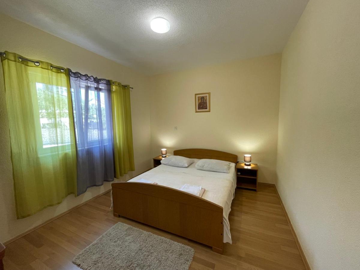 Apartments Marko Trogir Exterior photo